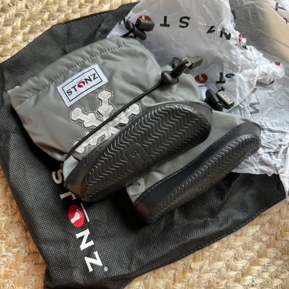 Puffer Bootie Toddler – Insulated, Water-Resistant Cold Weather Booties size M - Picture 2 of 5